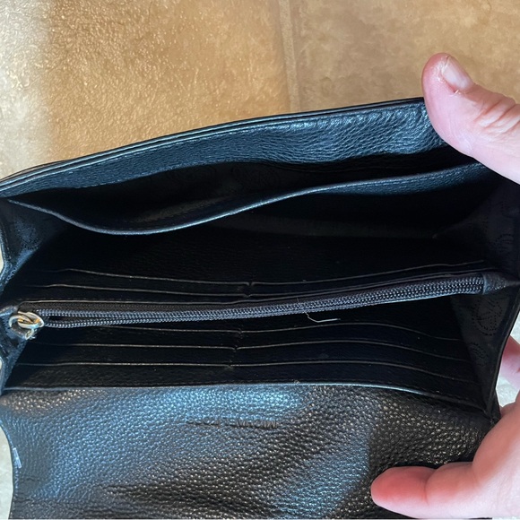 Ladies Michael Kors wallet - Picture 3 of 6